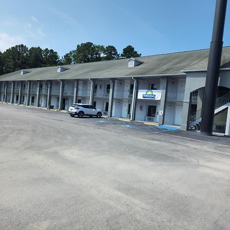 Days Inn By Wyndham Hardeeville Near Hilton Head Экстерьер фото