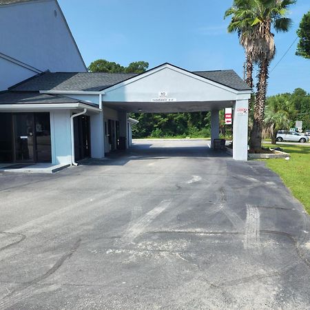 Days Inn By Wyndham Hardeeville Near Hilton Head Экстерьер фото