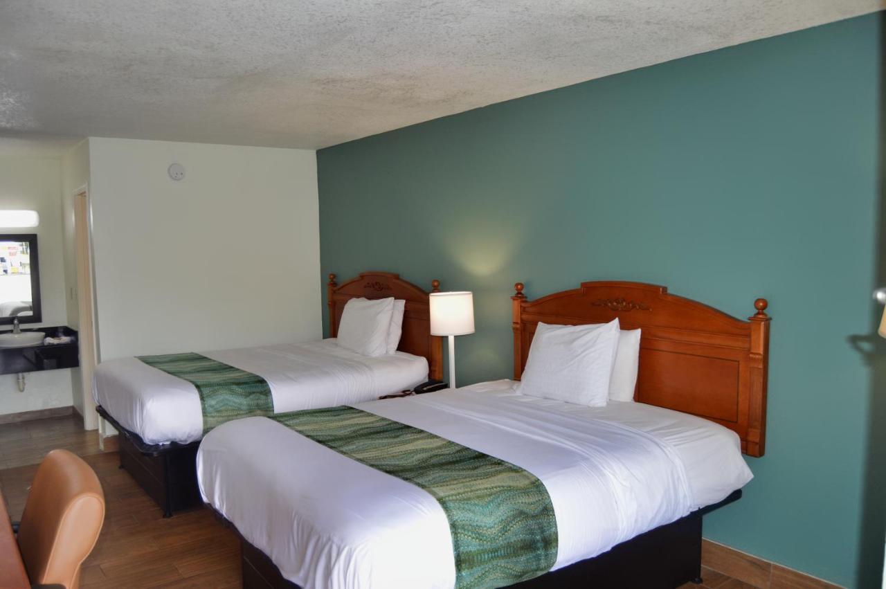 Days Inn By Wyndham Hardeeville Near Hilton Head Экстерьер фото