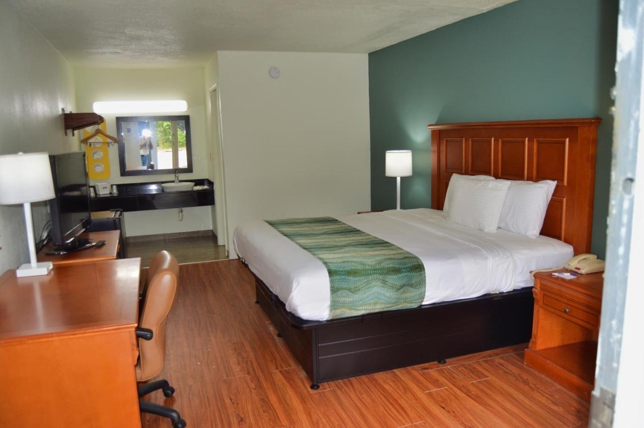 Days Inn By Wyndham Hardeeville Near Hilton Head Экстерьер фото