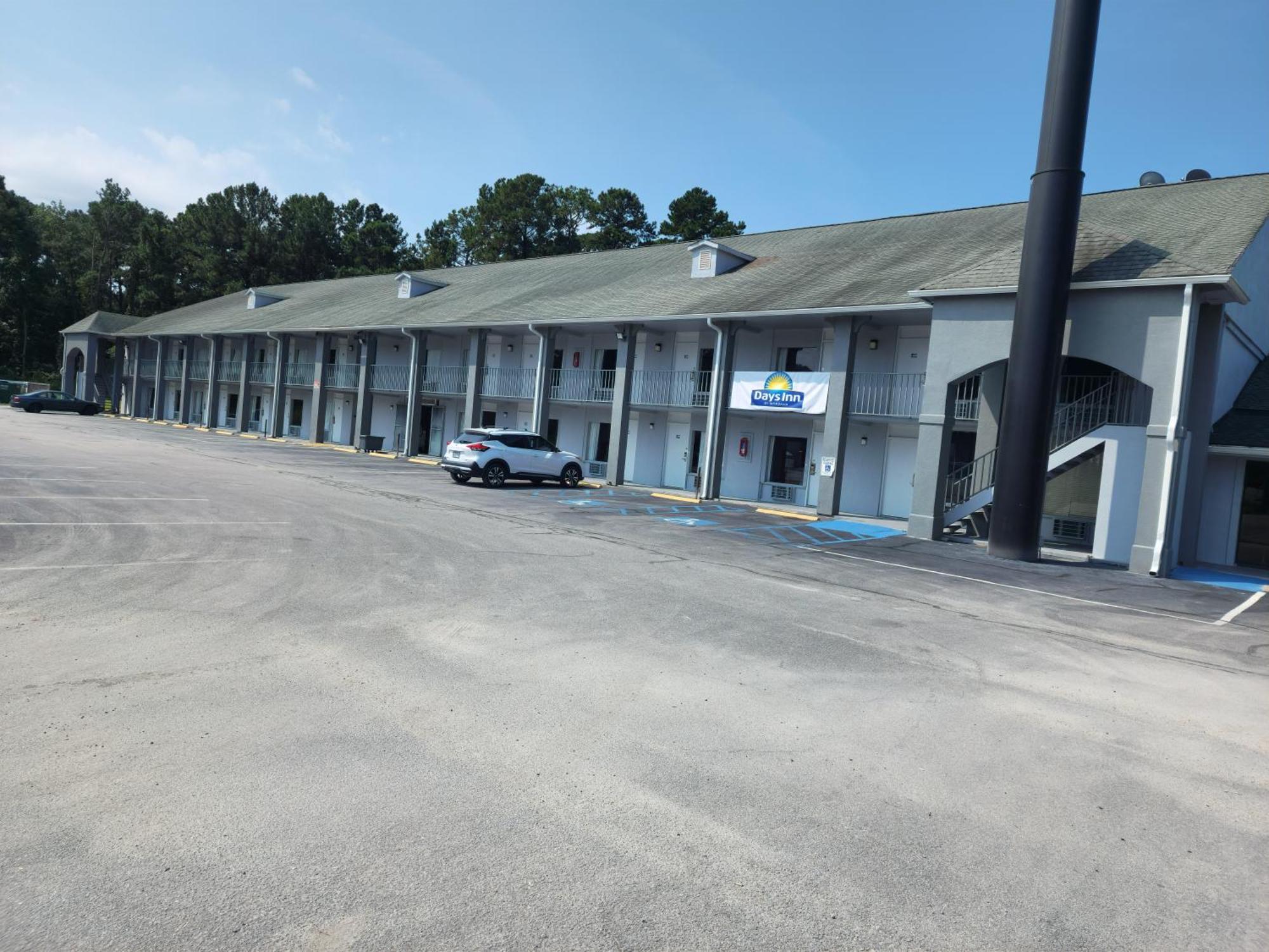 Days Inn By Wyndham Hardeeville Near Hilton Head Экстерьер фото