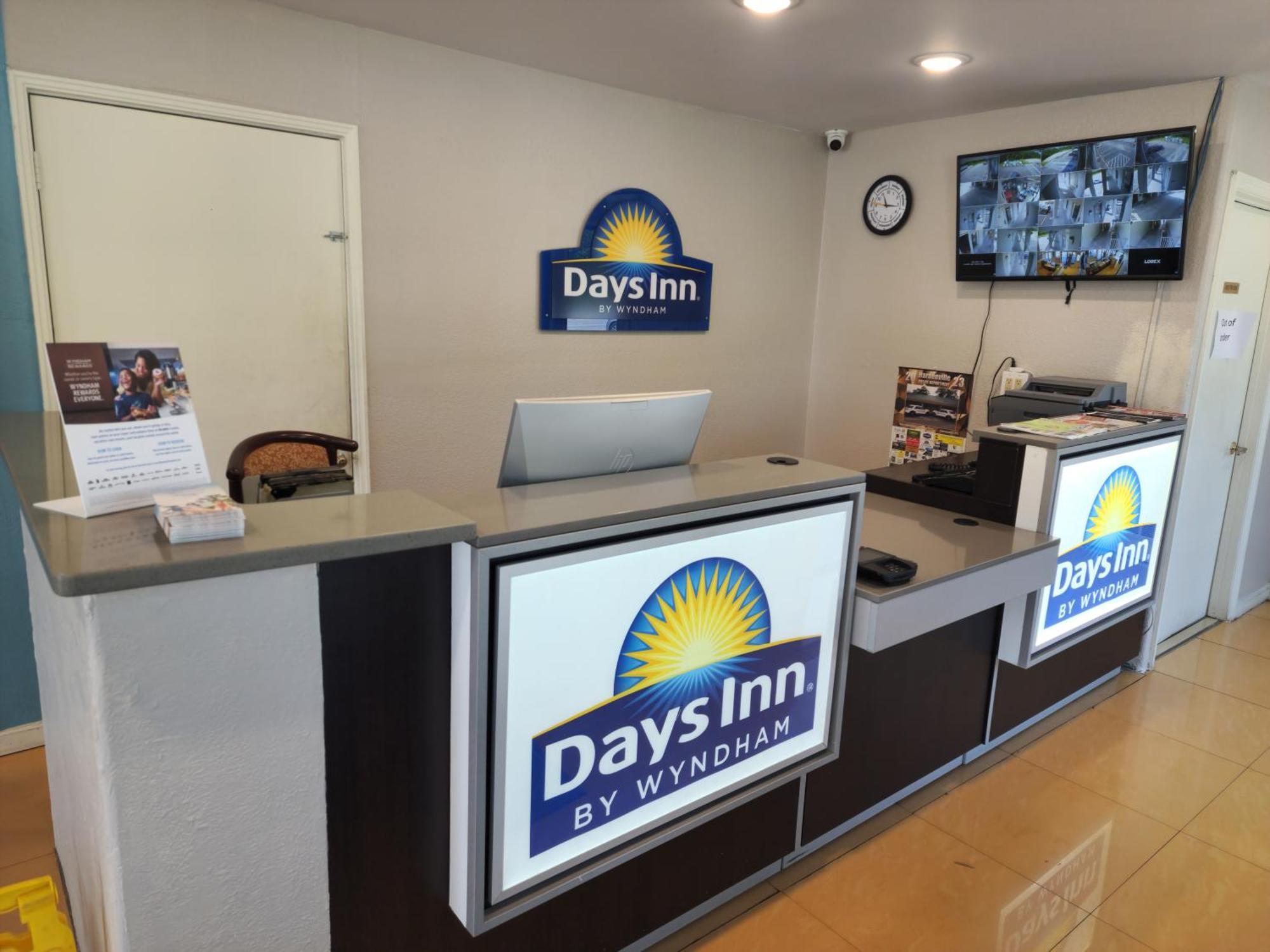 Days Inn By Wyndham Hardeeville Near Hilton Head Экстерьер фото