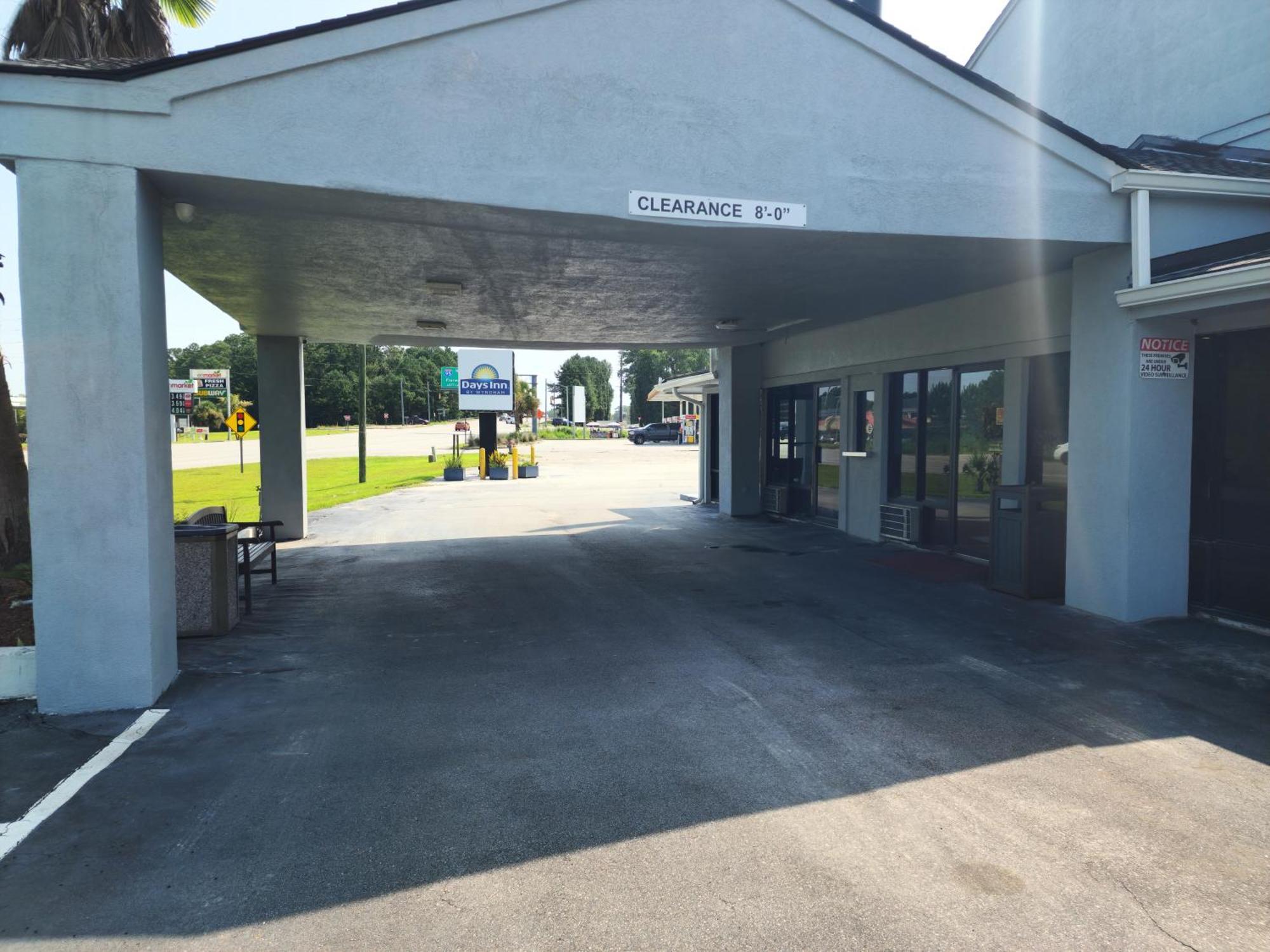 Days Inn By Wyndham Hardeeville Near Hilton Head Экстерьер фото