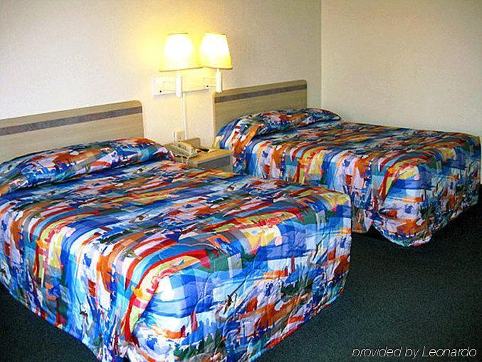 Days Inn By Wyndham Hardeeville Near Hilton Head Экстерьер фото