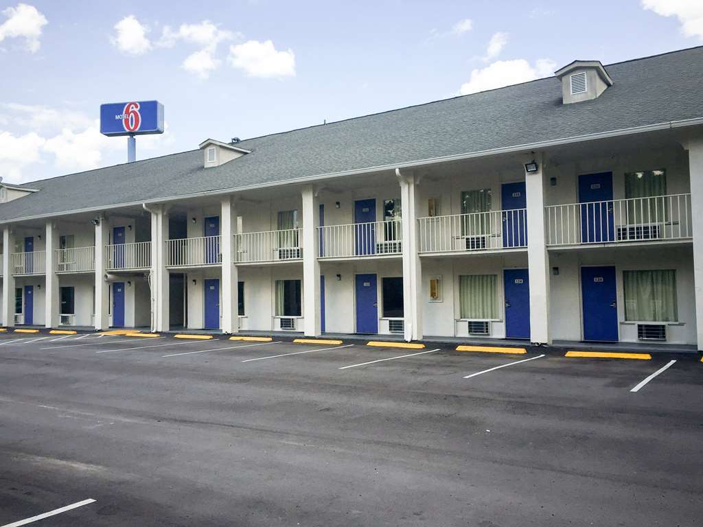 Days Inn By Wyndham Hardeeville Near Hilton Head Экстерьер фото
