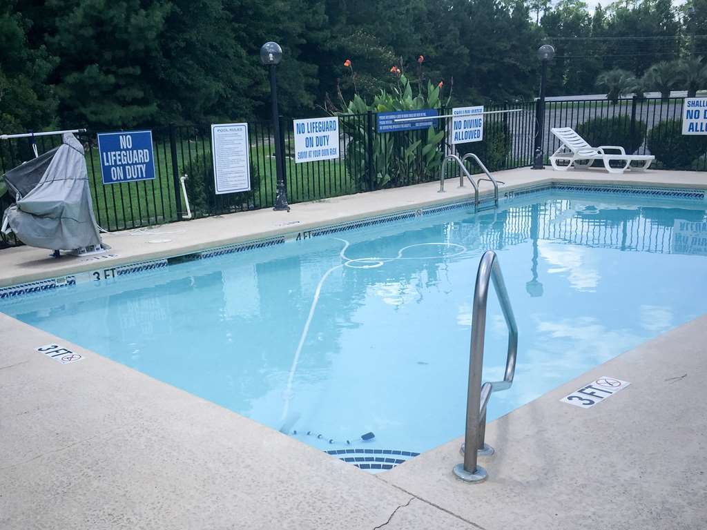 Days Inn By Wyndham Hardeeville Near Hilton Head Удобства фото